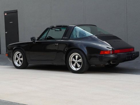 Used 1987 Porsche 911 Carrera RWD image 3
