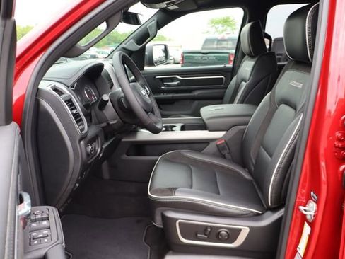 Used 2026 RAM 1500 Laramie AWD/4WD image 12