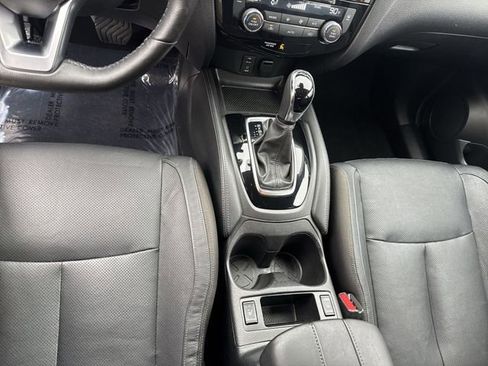 Used 2017 Nissan Rogue Sport SL w/ SL Premium Package image 23