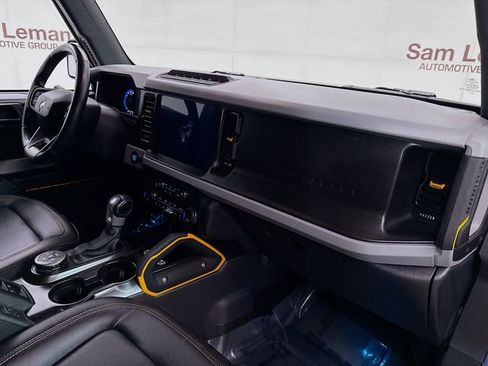 Used 2023 Ford Bronco Badlands image 28