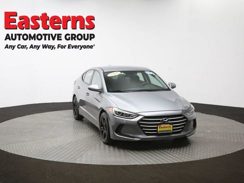 Used 2017 Hyundai Elantra SE w/ Cargo Package image 47