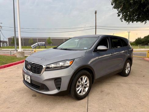 Used 2020 Kia Sorento FWD V6 image 7