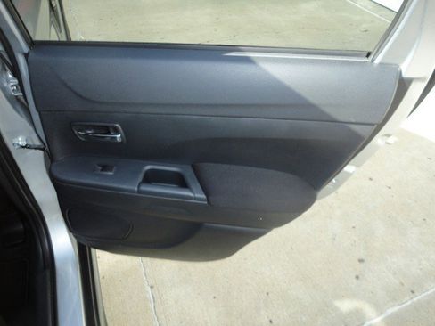 Used 2020 Mitsubishi Outlander Sport ES image 15