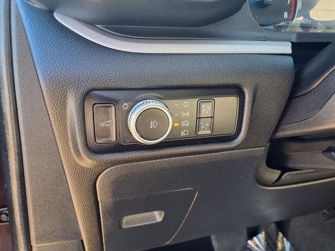 Certified 2022 Ford Explorer XLT w/ Equipment Group 202A image 16