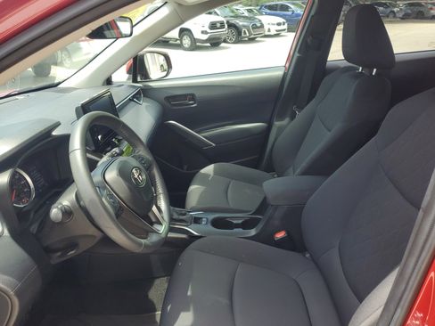 Used 2022 Toyota Corolla Cross LE FWD image 15