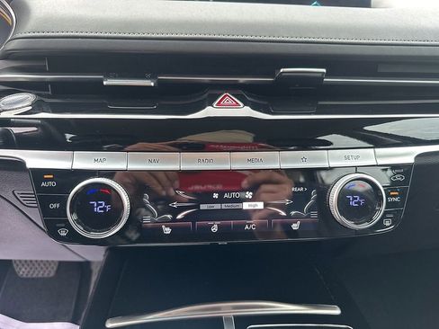 Used 2023 Genesis G80 2.5T image 24