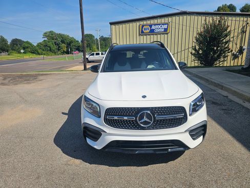Used 2023 Mercedes-Benz GLB 250 4MATIC w/ AMG Line image 6