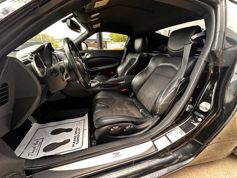 Used 2013 Nissan 370Z Touring w/ Sport Pkg RWD image 10