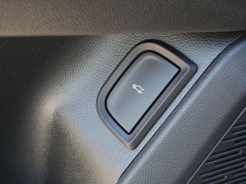 New 2026 Chevrolet Equinox LT AWD/4WD image 32