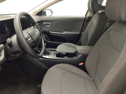 Used 2025 Kia K4 FWD image 17