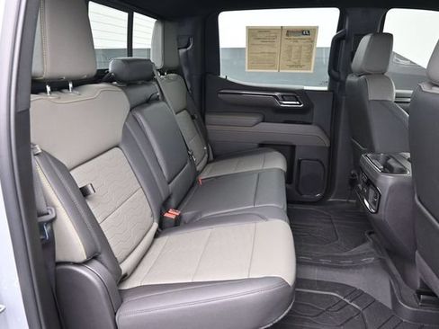 Used 2024 Chevrolet Silverado 1500 ZR2 w/ Technology Package AWD/4WD image 31