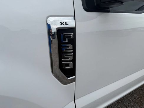Used 2020 Ford F250 XL w/ Power Equipment Group AWD/4WD image 10