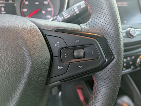 Used 2022 Chevrolet TrailBlazer RS image 17