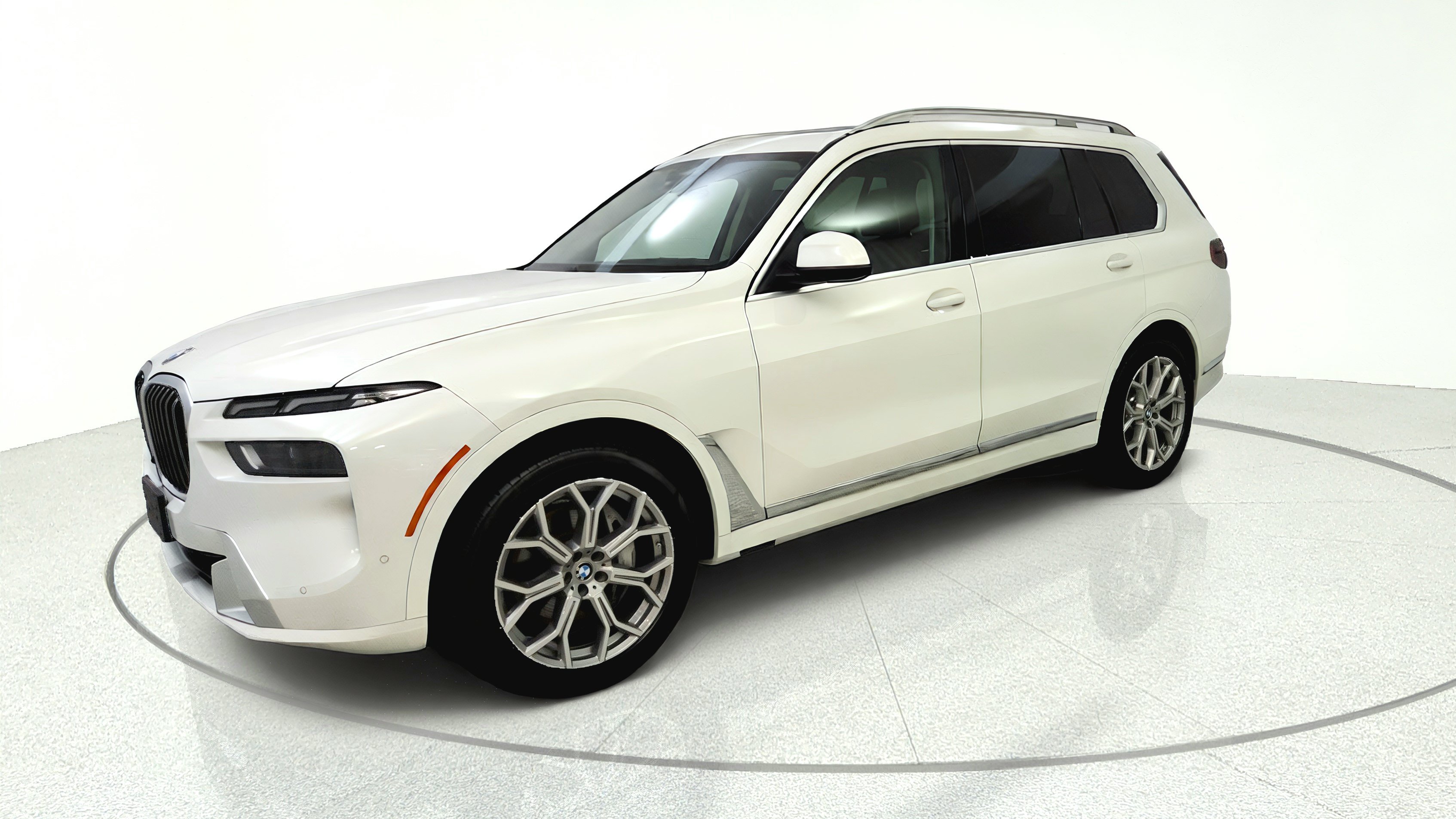 Used 2023 BMW X7 xDrive40i AWD/4WD image 3