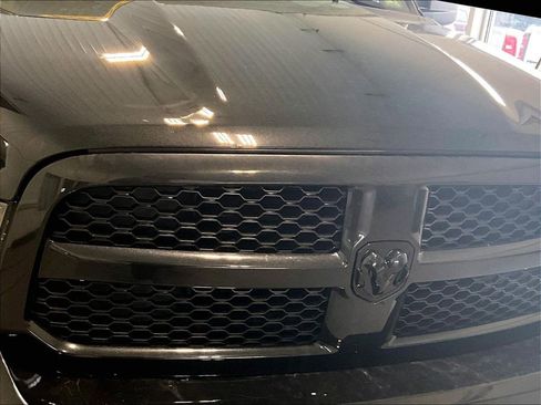 Used 2018 RAM 1500 Express w/ Black Ram 1500 Express Group image 30