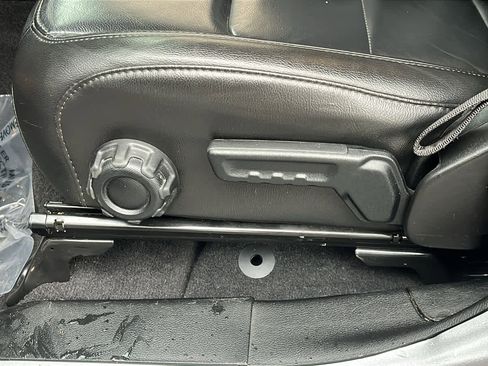 Used 2021 Jeep Wrangler Unlimited Sahara image 24