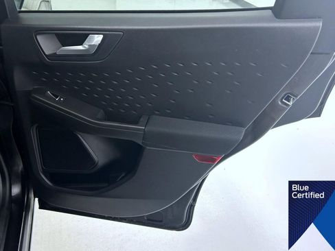 Certified 2020 Ford Escape SE image 17