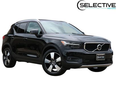 Used 2019 Volvo XC40 T5 Momentum