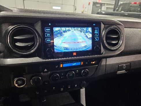 Used 2019 Toyota Tacoma TRD Pro AWD/4WD image 15