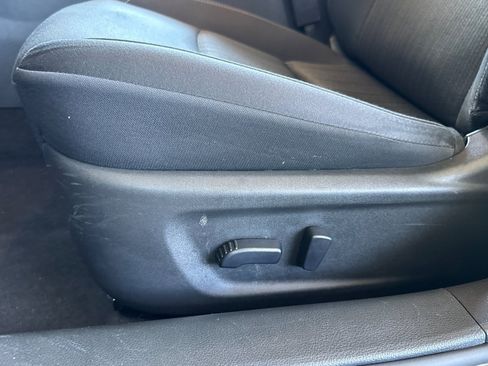 Used 2025 Nissan Altima 2.5 SV FWD image 15