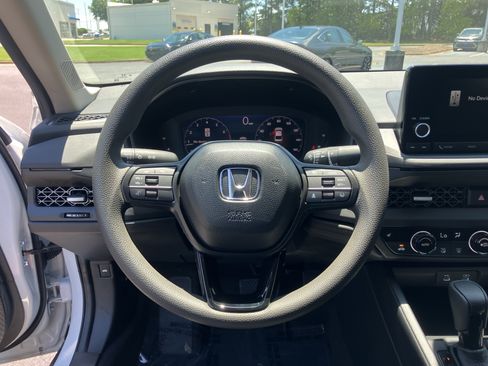 Used 2025 Honda Accord SE image 20