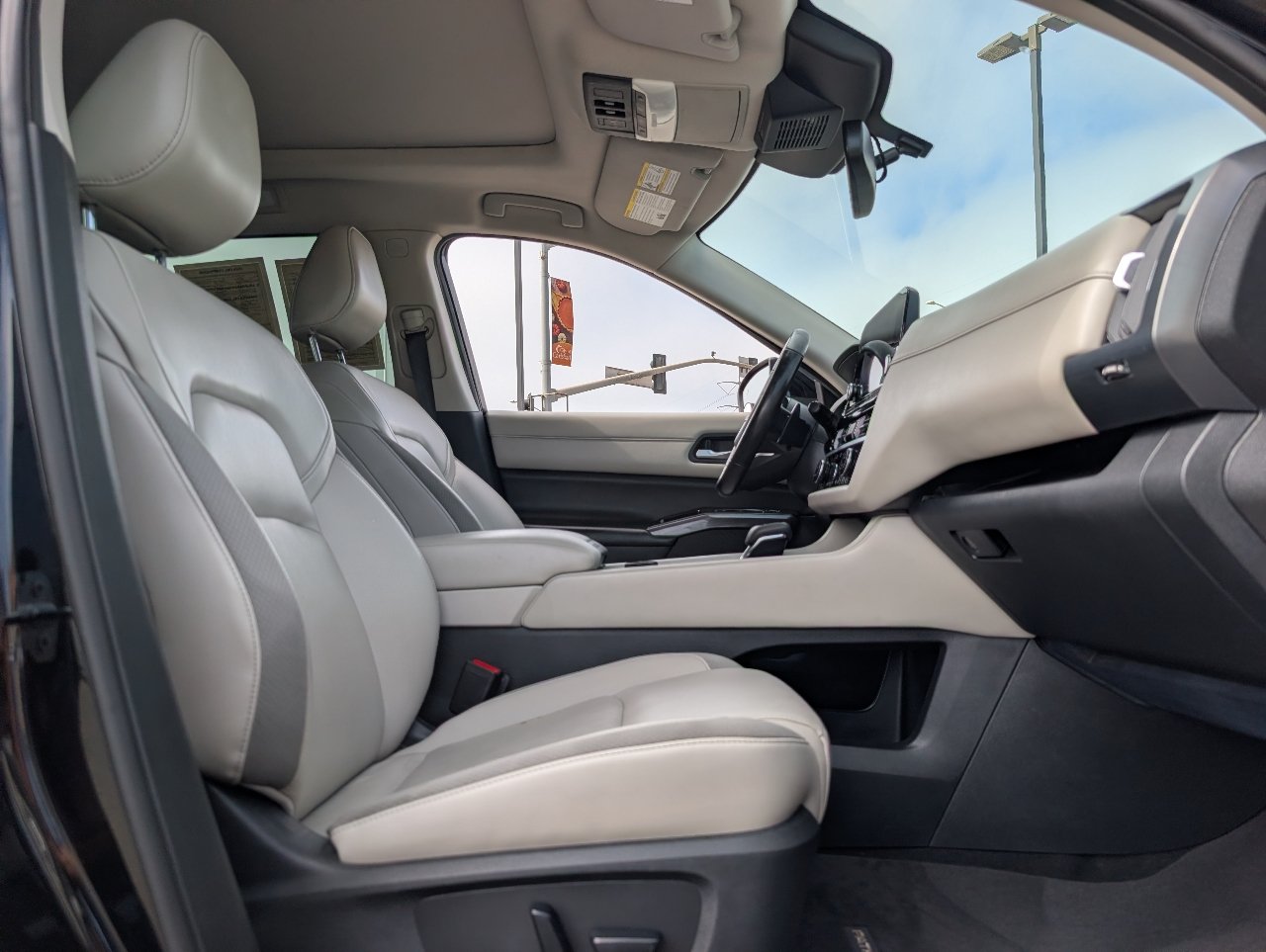 Used 2022 Nissan Pathfinder SL w/ SL Premium Package AWD/4WD image 9