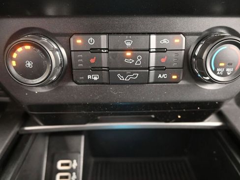 Used 2019 Ford F150 XLT w/ Equipment Group 302A Luxury AWD/4WD image 35