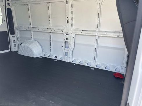 Used 2023 RAM ProMaster 2500 FWD image 14