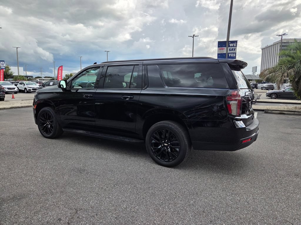 Certified 2024 Chevrolet Suburban RST w/ Luxury Package AWD/4WD image 13