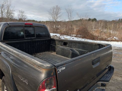 Used 2010 Toyota Tacoma 4x4 Double Cab image 9