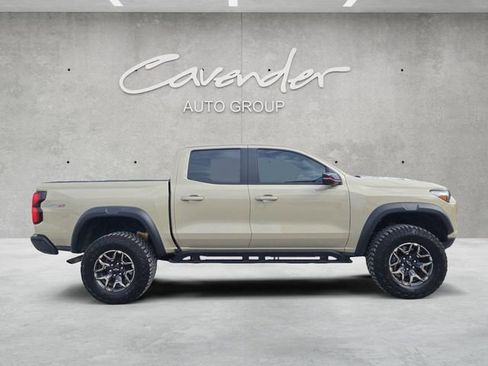 Used 2023 Chevrolet Colorado ZR2 image 17