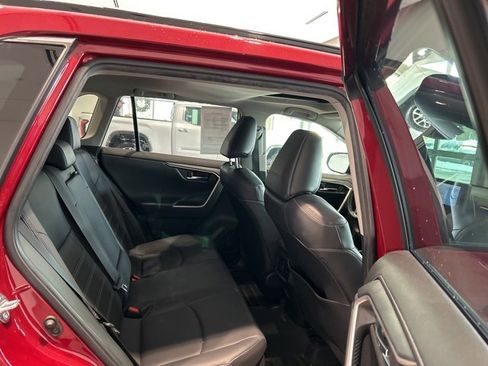Used 2019 Toyota RAV4 Limited w/ Carpet Mat Package image 18