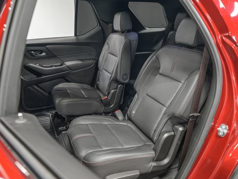 Used 2023 Chevrolet Traverse RS w/ LPO, Floor Liner Package image 28