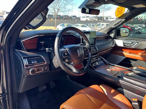 Used 2021 Lincoln Navigator L Reserve w/ Luxury Package image 15