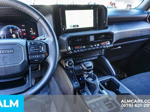 Used 2024 Toyota Land Cruiser image 32