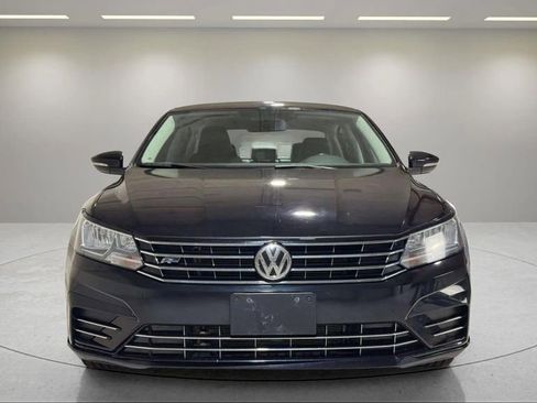 Used 2017 Volkswagen Passat 1.8T R-Line FWD image 17