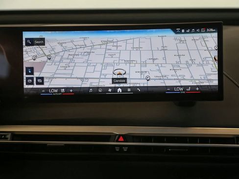 Used 2025 BMW iX xDrive50 w/ Premium Package AWD/4WD image 13