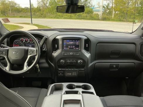 Used 2021 Chevrolet Silverado 1500 Custom Trail Boss w/ Safety Confidence Package AWD/4WD image 22