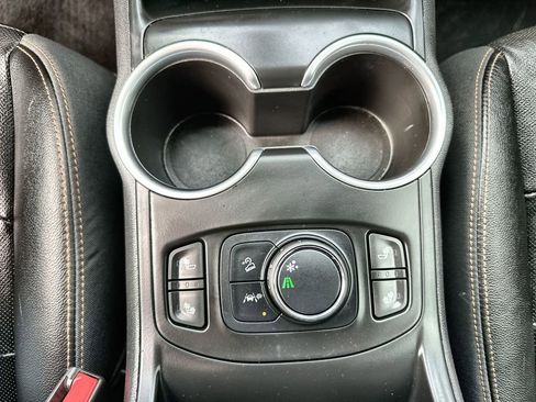 Certified 2020 GMC Terrain SLT w/ Preferred Package image 34