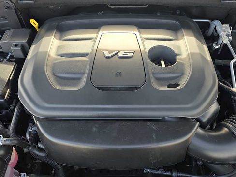 Used 2018 Jeep Grand Cherokee Altitude image 13