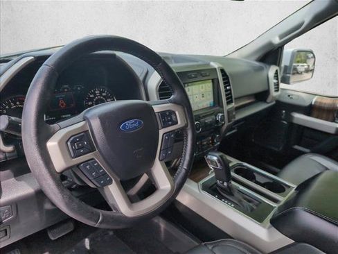 Used 2019 Ford F150 Lariat AWD/4WD image 8