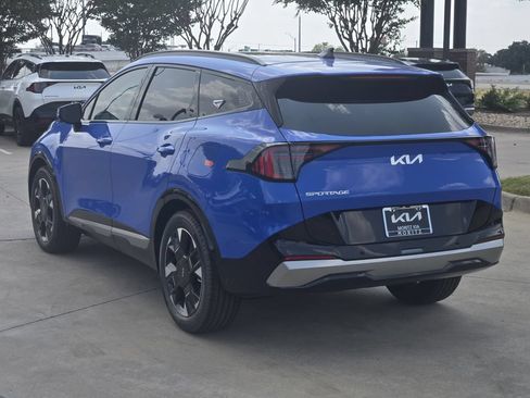 New 2026 Kia Sportage SX FWD image 3