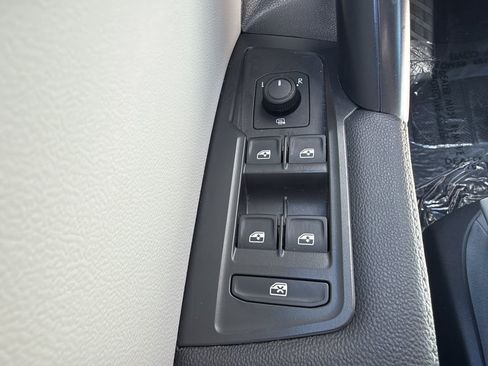 Used 2022 Volkswagen Tiguan S FWD image 25