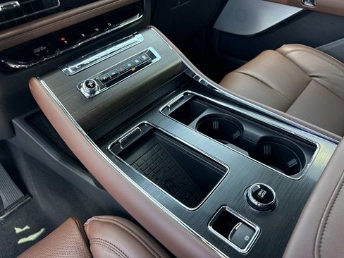 New 2026 Lincoln Aviator Reserve AWD/4WD image 26