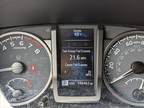 Used 2021 Toyota Tacoma TRD Sport AWD/4WD image 10