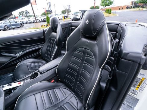 Used 2015 Ferrari California T RWD image 29