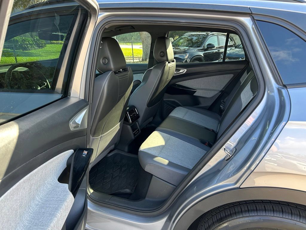 Used 2023 Volkswagen ID.4 2WD image 43