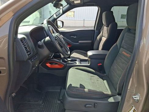 Used 2022 Nissan Frontier PRO-4X w/ Technology Package image 14