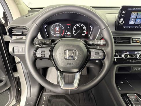 Used 2025 Honda Pilot EX-L image 24