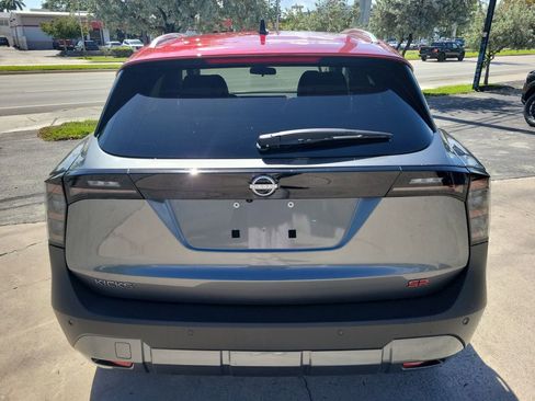 New 2026 Nissan Kicks SR FWD image 6